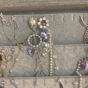 New handmade earrings with gem and pearls